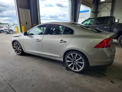 2015 VOLVO S60 PLATINUM, фото 2, лот 10877331
