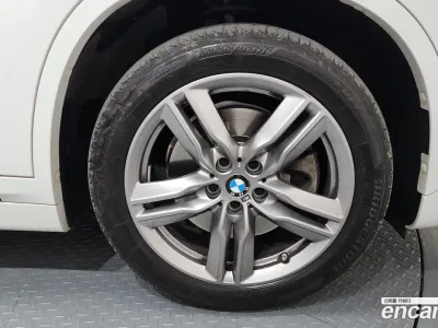 2021 BMW X1 xDrive 20i M Sport, фото 4, лот 10066907