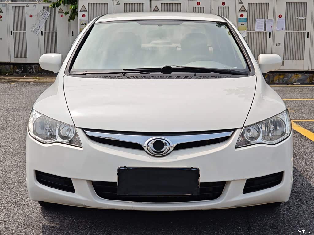 2015 CIIMO CIIMO 1.8L Automatic Comfort Edition, фото 2, лот 11144793
