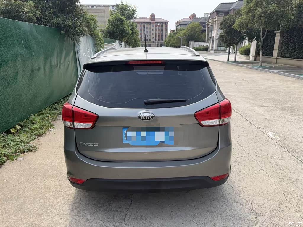 2013 Kia Carens 2.0L 7-Seat Auto Standard China IV, фото 2, лот 10612129
