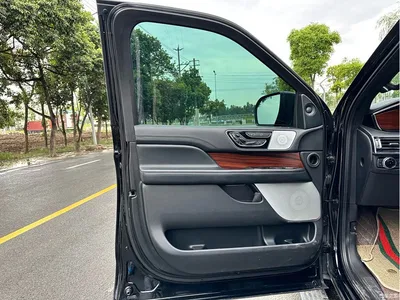 2020 Lincoln Navigator 3.5T Prestige Edition, фото 3, лот 10667612