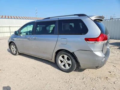 2011 TOYOTA SIENNA LE, фото 2, лот 10550767