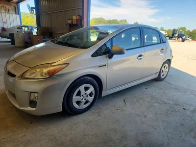 2011 TOYOTA PRIUS TWO, фото 1, лот 10585989