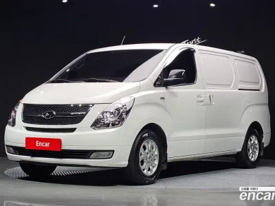 2013 Hyundai Starex 3-Seater VAN, фото 1, лот 10183052