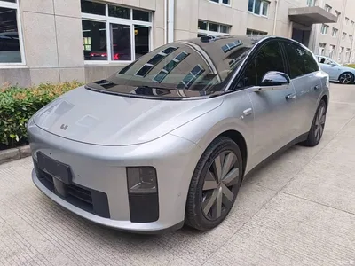 2025 Li Auto i6 2WD Base Model, фото 1, лот 10447502