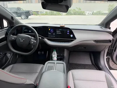 2025 Hongqi EH7 640 AWD Smart Selection Edition, фото 4, лот 10394281