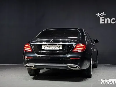 2017 Mercedes-Benz E-Class E300 4MATIC Exclusive, фото 3, лот 10062663