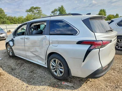 2022 TOYOTA SIENNA XLE, фото 2, лот 10517535