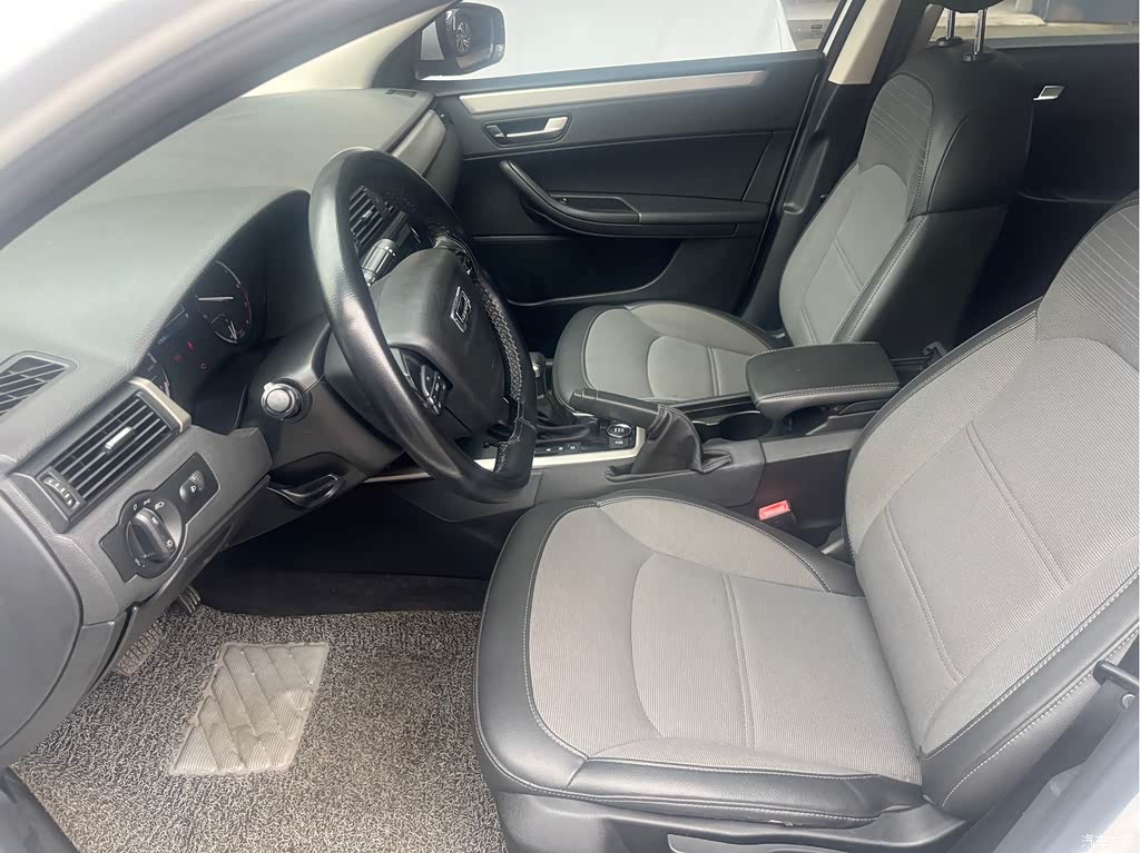 2016 Qoros 3 Urban SUV 1.6T Automatic Zhiyue, фото 4, лот 10414166