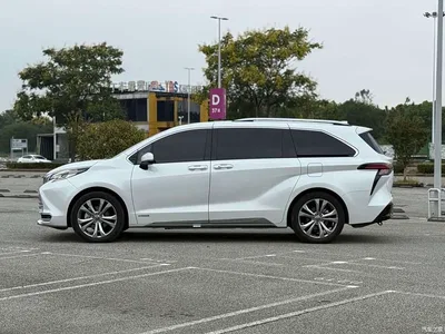 2021 Toyota Sienna 2.5L Hybrid Platinum Edition, фото 4, лот 10765970
