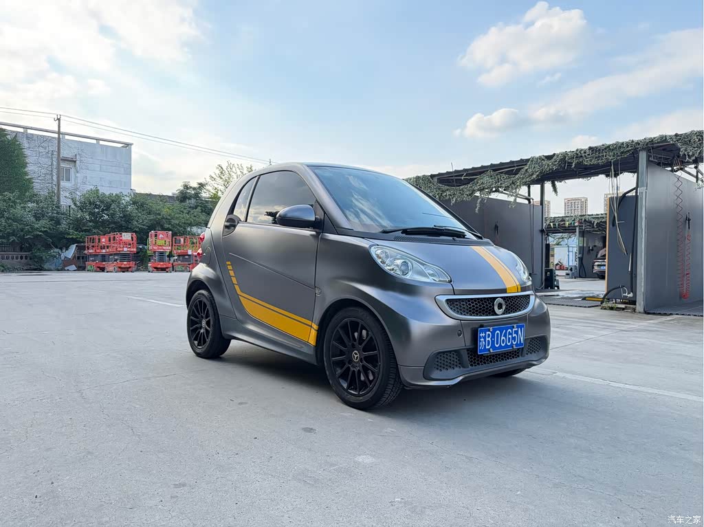2014 smart fortwo 1.0 MHD Hardtop New Year Special Edition, фото 3, лот 11228579