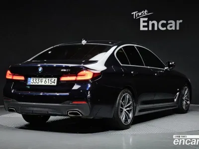 2021 BMW 5-Series 520i M Sport, фото 1, лот 10222115