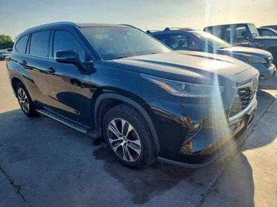 2021 TOYOTA HIGHLANDER XLE, фото 4, лот 10548935