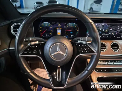 2021 Mercedes-Benz E-Class E300e 4MATIC Exclusive, фото 4, лот 10071451