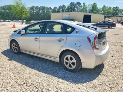 2015 TOYOTA PRIUS TWO, фото 2, лот 10558559