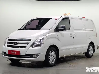 2017 Hyundai Starex 3-Seater VAN, фото 1, лот 10161082
