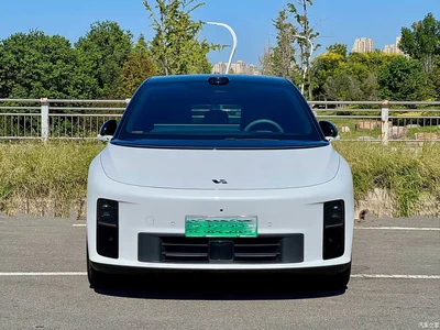 2025 Li Auto i6 2WD Base Model, фото 2, лот 10446192