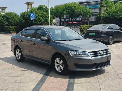 2013 Volkswagen Lavida Facelift Classic 1.6L Automatic Trend, фото 3, лот 10445862