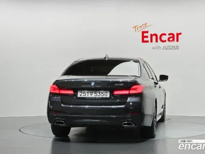 2022 BMW 5-Series 520i M Sport, фото 3, лот 10053540
