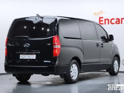 2021 Hyundai Starex Van 5-Seater, фото 2, лот 10211315