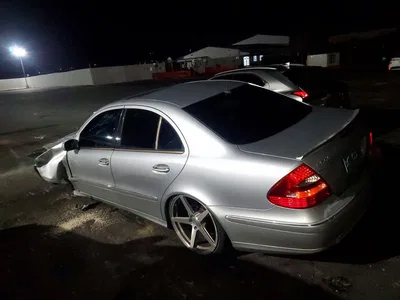 2004 MERCEDES-BENZ E 500, фото 2, лот 10971895