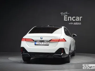 2024 BMW 5-Series 520i M Sport, фото 3, лот 10067568