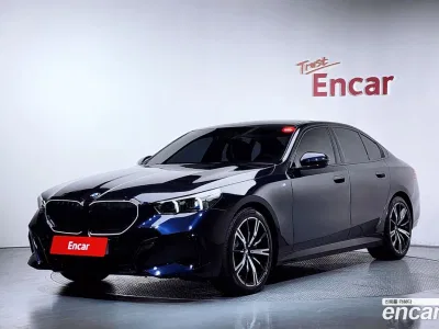 2025 BMW 5-Series 530i xDrive M Sport, фото 1, лот 10203823