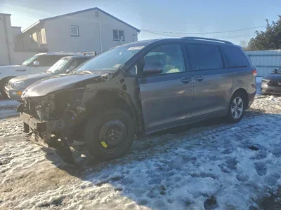 2013 TOYOTA SIENNA, фото 1, лот 10492856