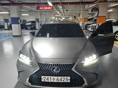 2021 Lexus ES 300h Executive, фото 2, лот 10184668