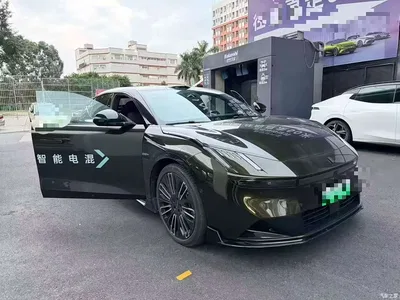 2025 Lynk & Co 10 EM-P Facelift 240 AWD Ultra Sport Edition, фото 3, лот 10386564