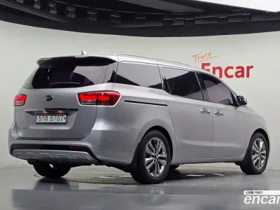 2015 Kia Canival 9-seater Prestige, фото 2, лот 10226111