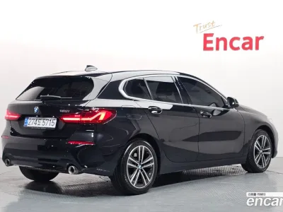 2022 BMW 1-Series 120i Advantage, фото 1, лот 10038803