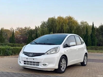 2011 Honda Fit 1.3L Automatic Comfort, фото 1, лот 10996277