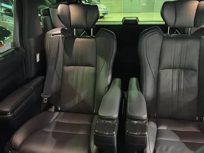 2020 Lexus LM 300h Seven-Seater Elegance Edition, фото 4, лот 10304583