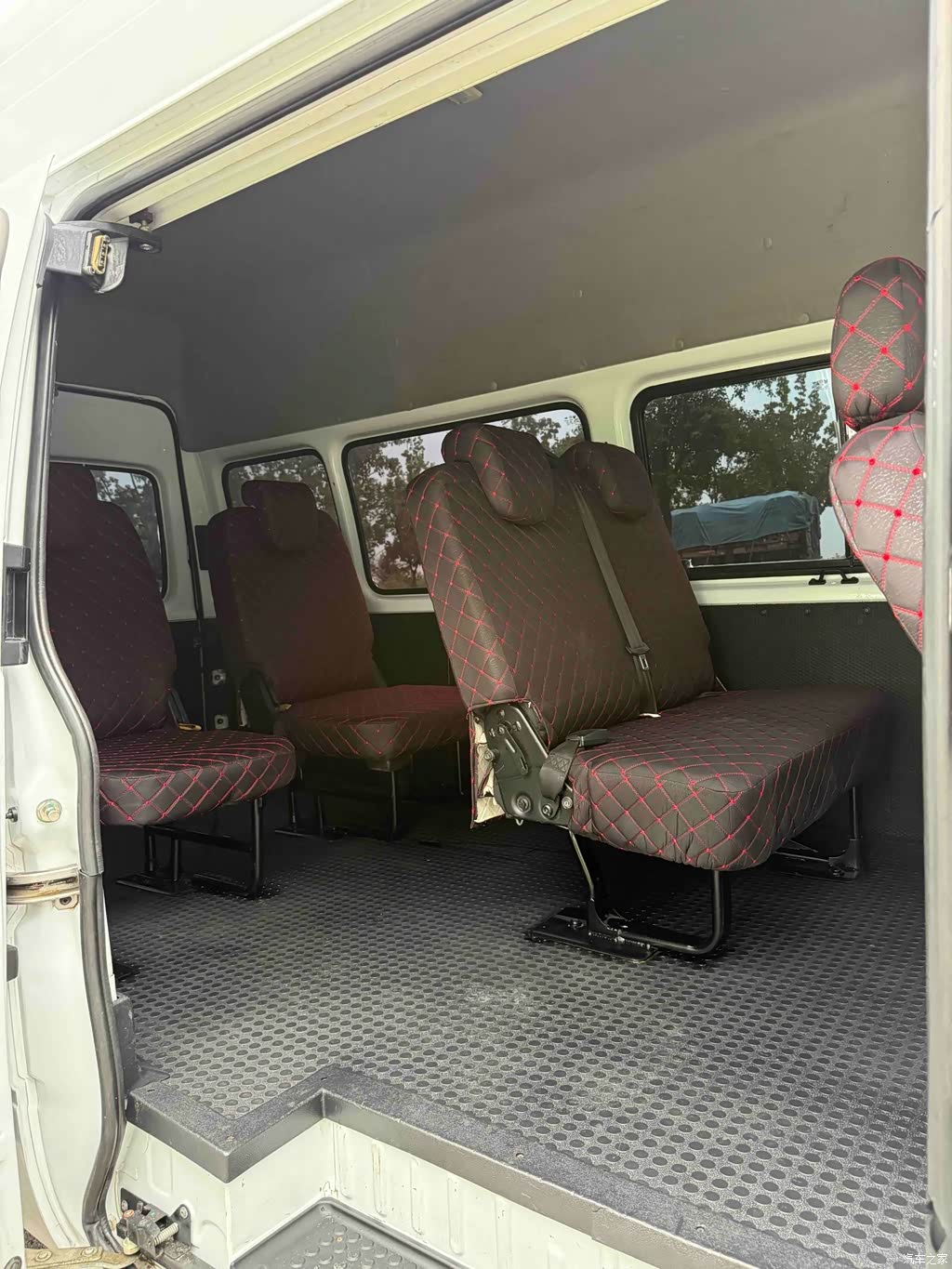 2021 Jiangling Tesun Model 2.8T Space King Taurus Edition Long Wheelbase Medium-High Roof Single Rear Tire-Step 6-Seater Diesel China VI JX493, фото 4, лот 11164977
