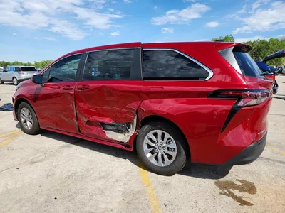 2026 TOYOTA SIENNA LE, фото 2, лот 10580011