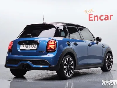2022 Mini Cooper 5Door Classic, фото 2, лот 10099257