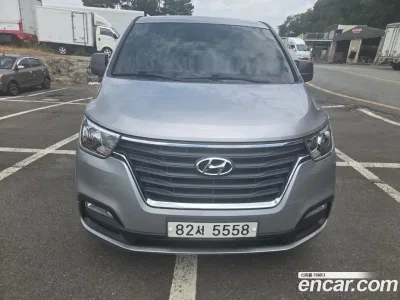 2021 Hyundai Starex Van 5-Seater, фото 1, лот 10398298