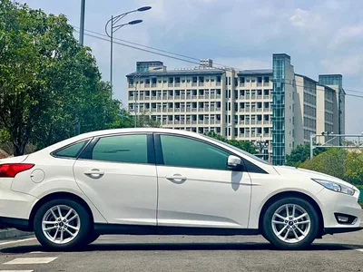 2015 Ford Focus Sedan 1.6L Manual Trend, фото 4, лот 10294120