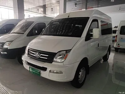 2023 SAIC Maxus Xintu V80 2.0T Manual Classic Aoyun Power Edition Short Wheelbase Medium Roof 5/6-Seater, фото 2, лот 11159059