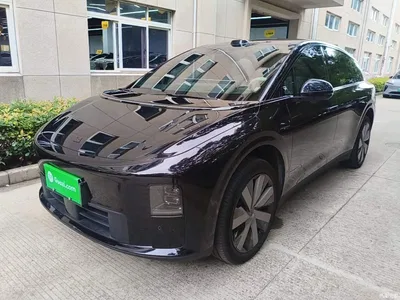 2025 Li Auto i6 4WD Base Model, фото 1, лот 10447446