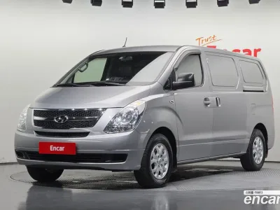 2015 Hyundai Starex 3-Seater VAN, фото 1, лот 10521777
