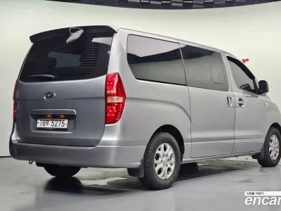 2011 Hyundai Starex 11-Seater Wagon, фото 1, лот 10191655