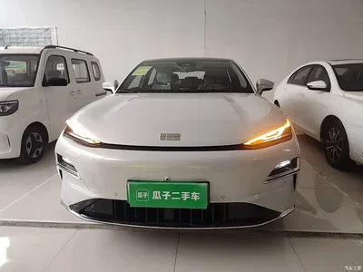 2025 Geely Galaxy Galaxy Xingyao 8 60km EM-i Luxury Edition, фото 3, лот 10834490