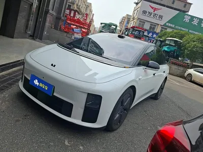 2025 Li Auto i6 2WD Base Model, фото 1, лот 10955085