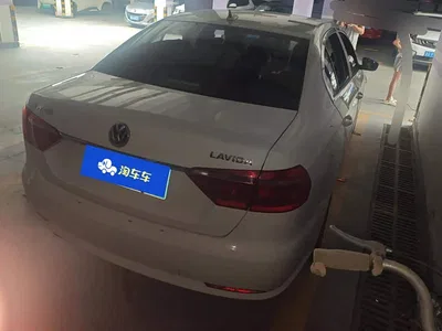 2013 Volkswagen Lavida Facelift Classic 1.6L Manual Trend, фото 3, лот 10454165