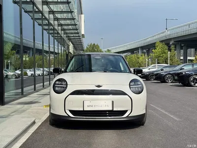 2025 MINI Electric MINI COOPER Model 456km COOPER E Classic, фото 2, лот 11148176