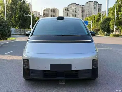 2024 Li Auto MEGA Ultra, фото 2, лот 10446408