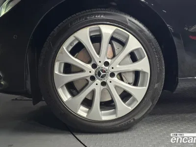 2018 Mercedes-Benz E-Class E300 4MATIC Exclusive, фото 4, лот 10067423