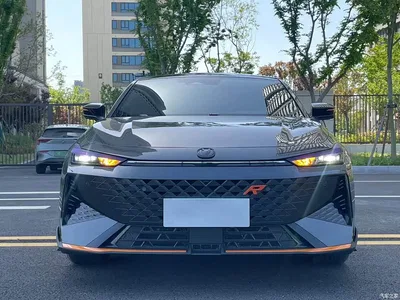 2024 Changan UNI-V 1.5T Deluxe, фото 2, лот 10251835